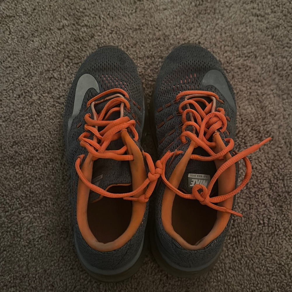 Nike Tennis Shoes